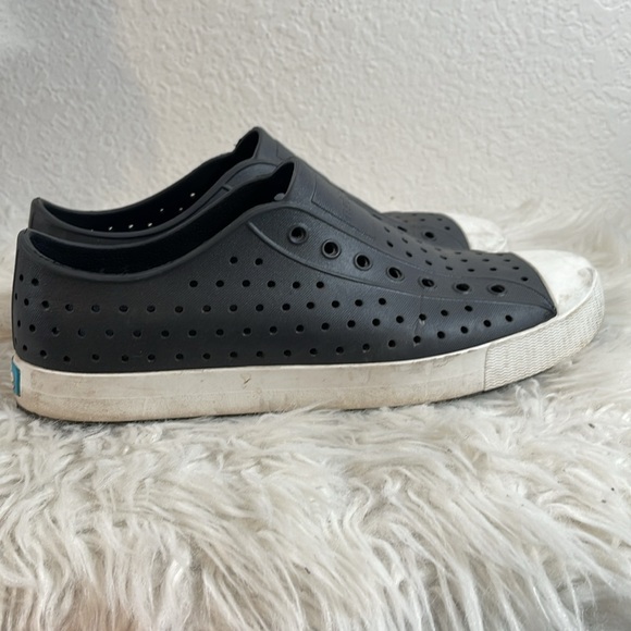 NATIVE Men’s Jefferson Slip On Lightweight Shoes Black & White Size 11 - Picture 3 of 10